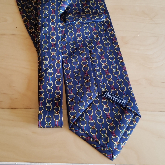 Burberry men extra long tie - Picture 4 of 4